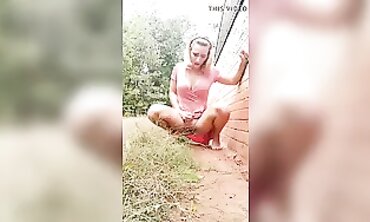 Blonde MILF Peeing Compilation