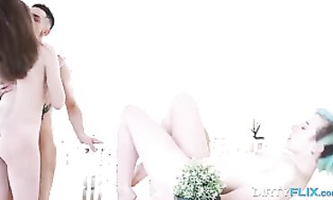Naughty Flix - Alice Klay & Mellisandra: From Dyke Joy to a Three-Way