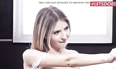 Romanian Queen Rebecca Volpetti Gets Hard Anal Sex
