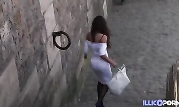 Tina Kay: Salope Nymphomane Se Fait Gangbanger par Trois Noirs