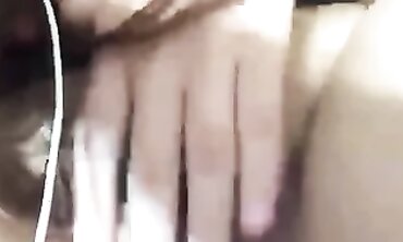 Webcam Session 047: Solo Fingering and Masturbation Fun