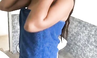 Sri Lankan Baduwa Head and Torn up කොල්ලගේ පයිය රසයි