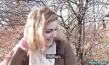 POV Outdoor Agent Gives a Thankful Blowjob