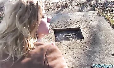 POV Outdoor Agent Gives a Thankful Blowjob