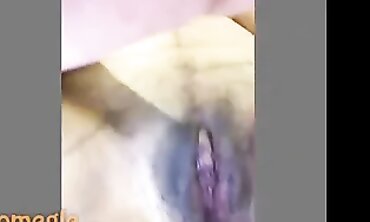 Webcam Cougar Enjoys A Solo Masturbation Session