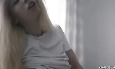 Blonde Dyke Enjoys Puss Munching and Tribbing