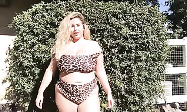 Ruby May's Curvy Bikini Try-On