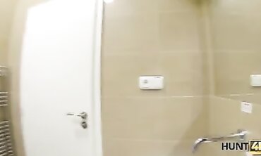 Hunter alquila un apartamento con una condición íntima para la inquilina