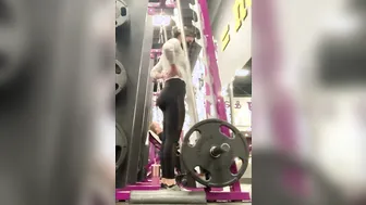 Latina Nice Shows Off Her Tight Ass While Working Out At The Gym