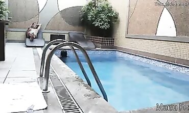 Latina Amadora Entrega Cuzinho e Bucetinha ao Diretor