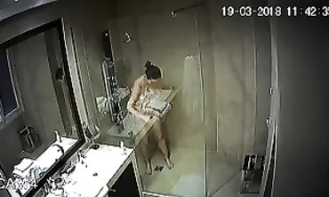 Voyeur Captures Lady Showering in Airbnb Bathroom