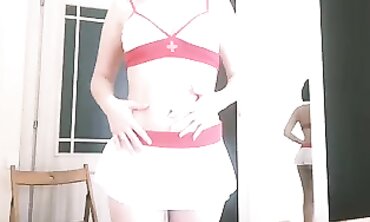 Queen Nurse MakeMePornPls Gives Patient a Wild Ride in Ambulance