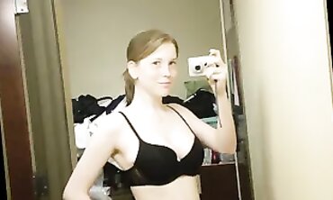 Ginger Babe Takes Sexy Selfies