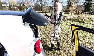 Lara Cumkitten: Draußen mit Vollendung in den Mund