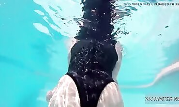 Marcie Delivers the Ultimate Underwater Blowjob