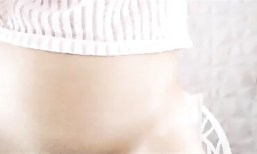 Latina Webcam Model Shows Off Her Stunning Big Ass