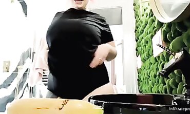 She's Gotten So Thicc: Tattooed Anal Sex With A Banana