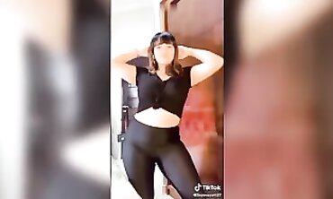 Tik Tok Ultra-Cutie Femmes Queen Trousers & Stockings Compilation Vol. 26