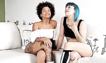 Wild Tattooed Lesbians Go Hardcore
