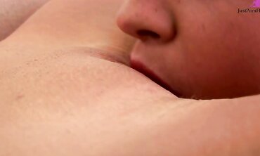 Inna Sirina and Alisa Eat Pussy and Love Every Lick