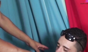 A trans during a photo shoot seduced the photographer, who could not resist and fucked her hard right on the site