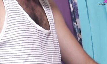 A trans during a photo shoot seduced the photographer, who could not resist and fucked her hard right on the site