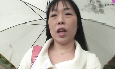 Hot Asian brunette Fumiko Manaka went to a guy's house to fuck her