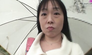 Hot Asian brunette Fumiko Manaka went to a guy's house to fuck her