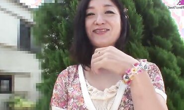 J-Granny Chiyo Yamabe Shows Off Very Hairy Pussy All Creampie Soaked