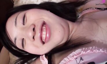 Japanese 18-Year-Old Ichigo Gets Her Pussy Thoroughly Worked Over