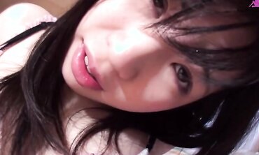 Japanese 18-Year-Old Ichigo Gets Her Pussy Thoroughly Worked Over