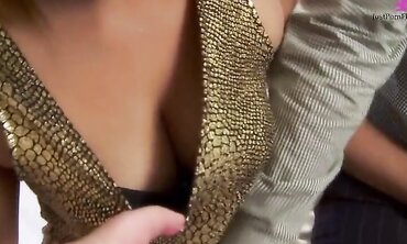 Coming home with a girl, the guy planted her on his dick and brought a lot of pleasure