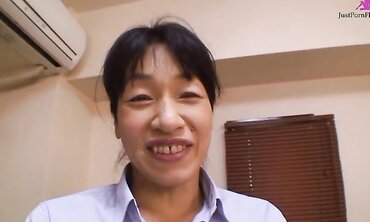 Conducting an interview for a job, the girl already realized that she would be fucked today