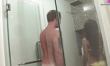 Pretty Thai 18 Year Old Min Gets Soapy And Gets Fucked By White Dude