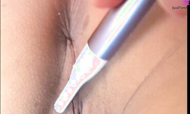 Young girl came to a friend and was seduced and fucked