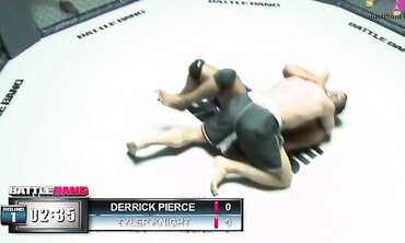 Sexy blonde Jessica Moorev fucked with MMA fighter