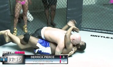 Sexy blonde Jessica Moorev fucked with MMA fighter