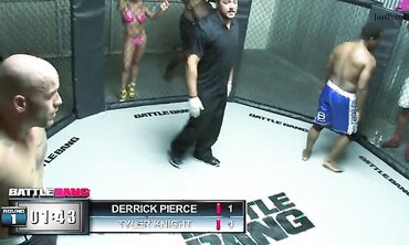 Sexy blonde Jessica Moorev fucked with MMA fighter