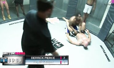 Sexy blonde Jessica Moorev fucked with MMA fighter