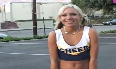 Kacey Jordan Bangs Her Mouth With Ice Cream Before Sex