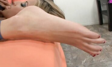 Kiera King Is A Barefoot Maniac Who Loves Jizz Just Like Natalia Rossi