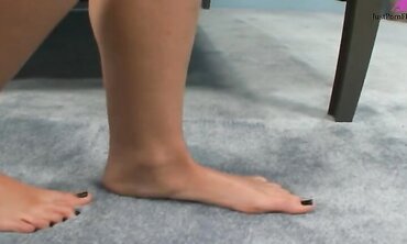 Andy San Dimas Gets Cum on Her Toes After a Great Fuck