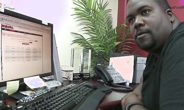 Victoria Lawson Gets Her Pussy Fucked Live In A Chat Room