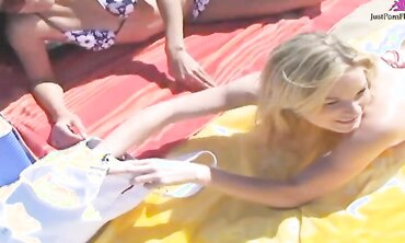 Rachel Starr and Friend Eat Each Other Out