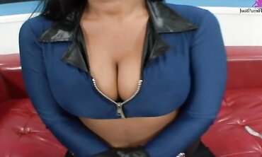 Jayden Jaymes Has Very Big Tits