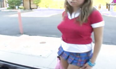Allyssa Hall Bangs Her Mouth With Ice Cream Before Sex