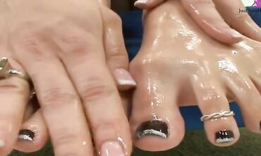 Jasmine Jolie Is A Barefoot Maniac Who Loves Jizz