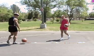Cassidy Essence Fucks Her Coach After Her Hoop Lesson