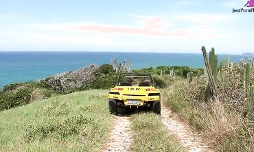 Tarra White Loves Sex By The Beach Just Like Aneta Keys
