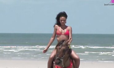 Druuna Diva Takes Dick On The Sandy Beach